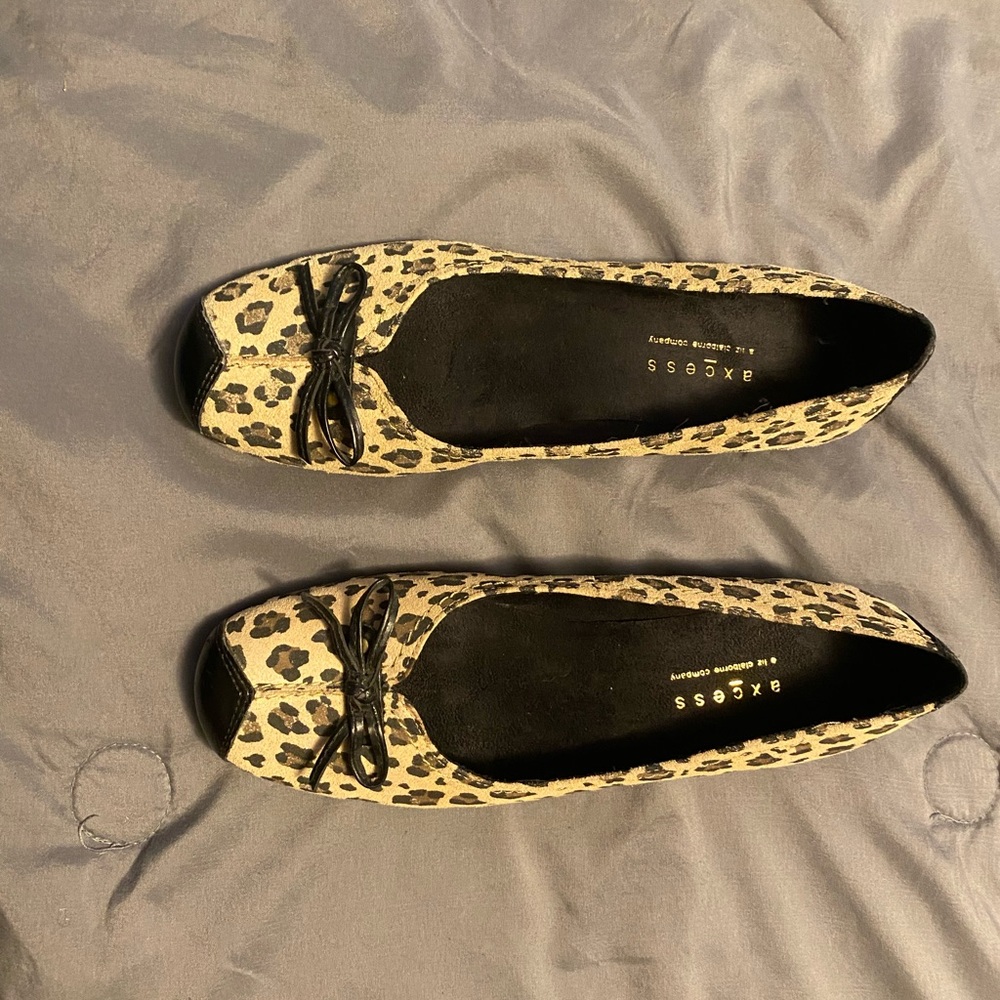 Liz Claiborne Brown and Black Leopard Print Flats